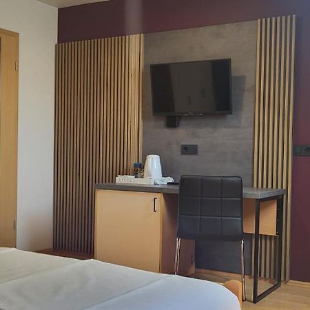 Rooms & Apartments Kepic, Airport Accomodation 서클리예나고렌스켐 외부 사진