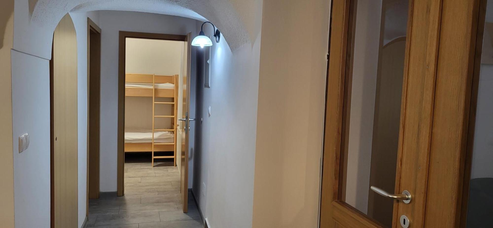 Rooms & Apartments Kepic, Airport Accomodation 서클리예나고렌스켐 외부 사진
