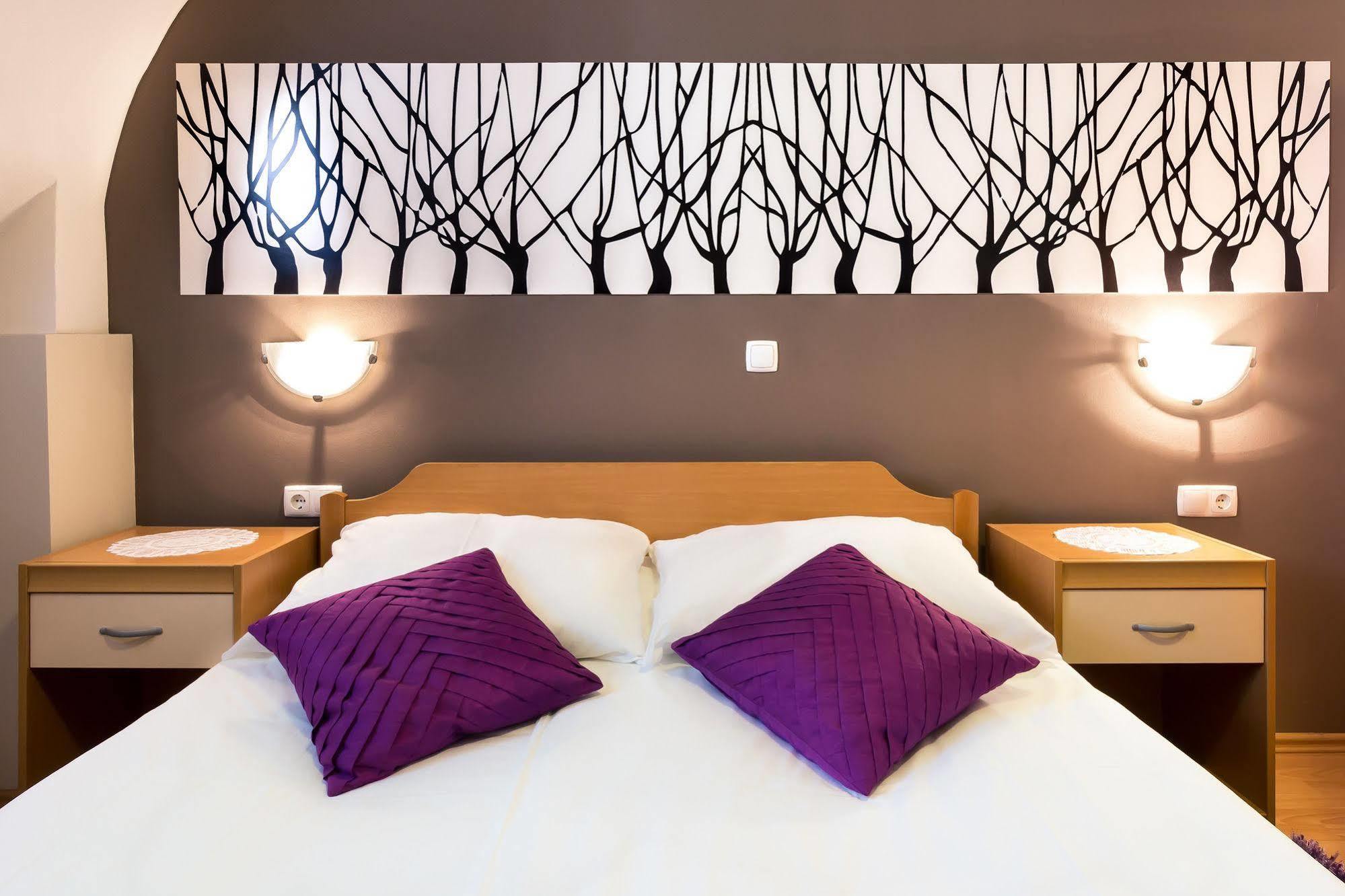 Rooms & Apartments Kepic, Airport Accomodation 서클리예나고렌스켐 외부 사진
