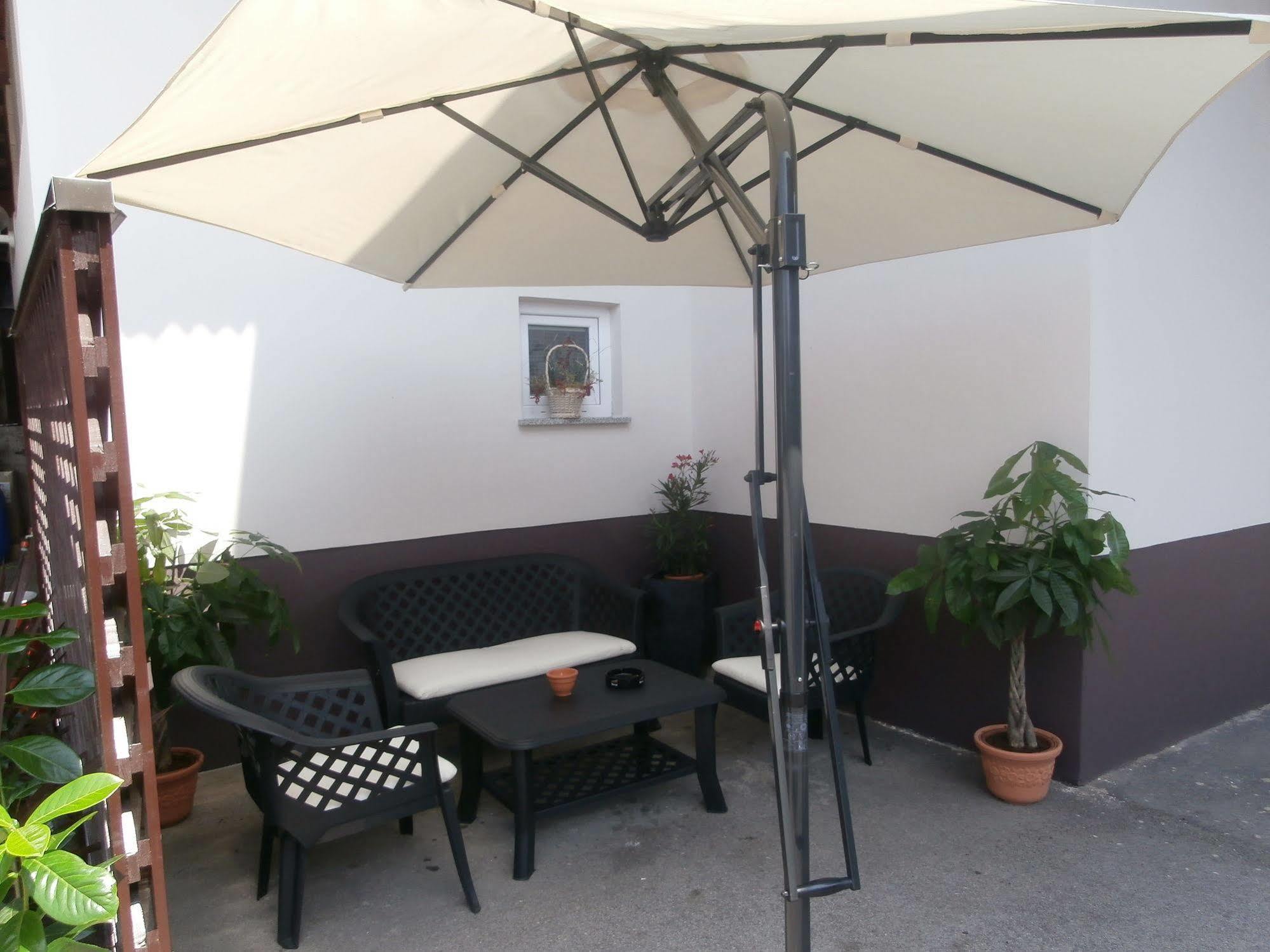 Rooms & Apartments Kepic, Airport Accomodation 서클리예나고렌스켐 외부 사진